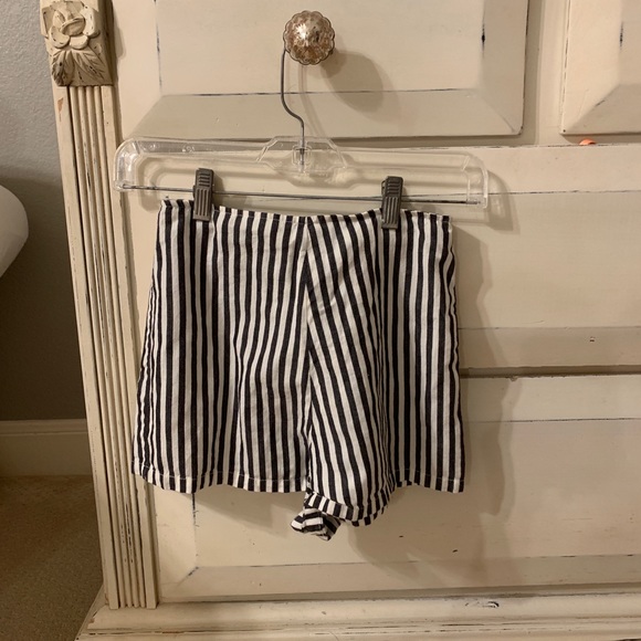 L’ Academie Striped Set - Picture 3 of 6